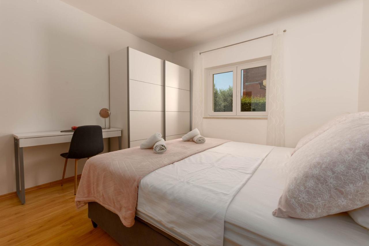 Apartment Lucija, Stinjan PUY Exterior foto